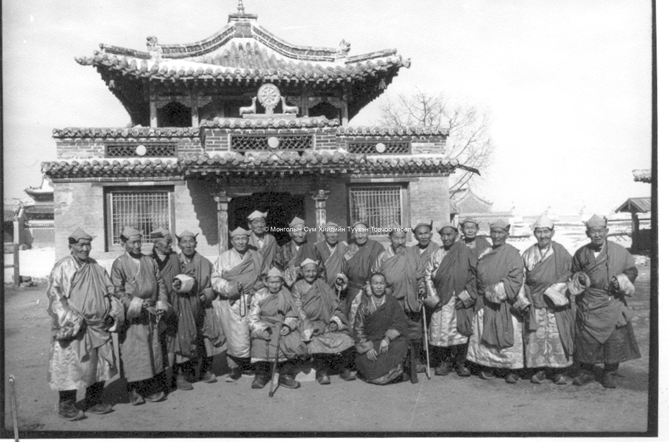 Monks restarting the ceremonies in 1990. Film Archives K-44726